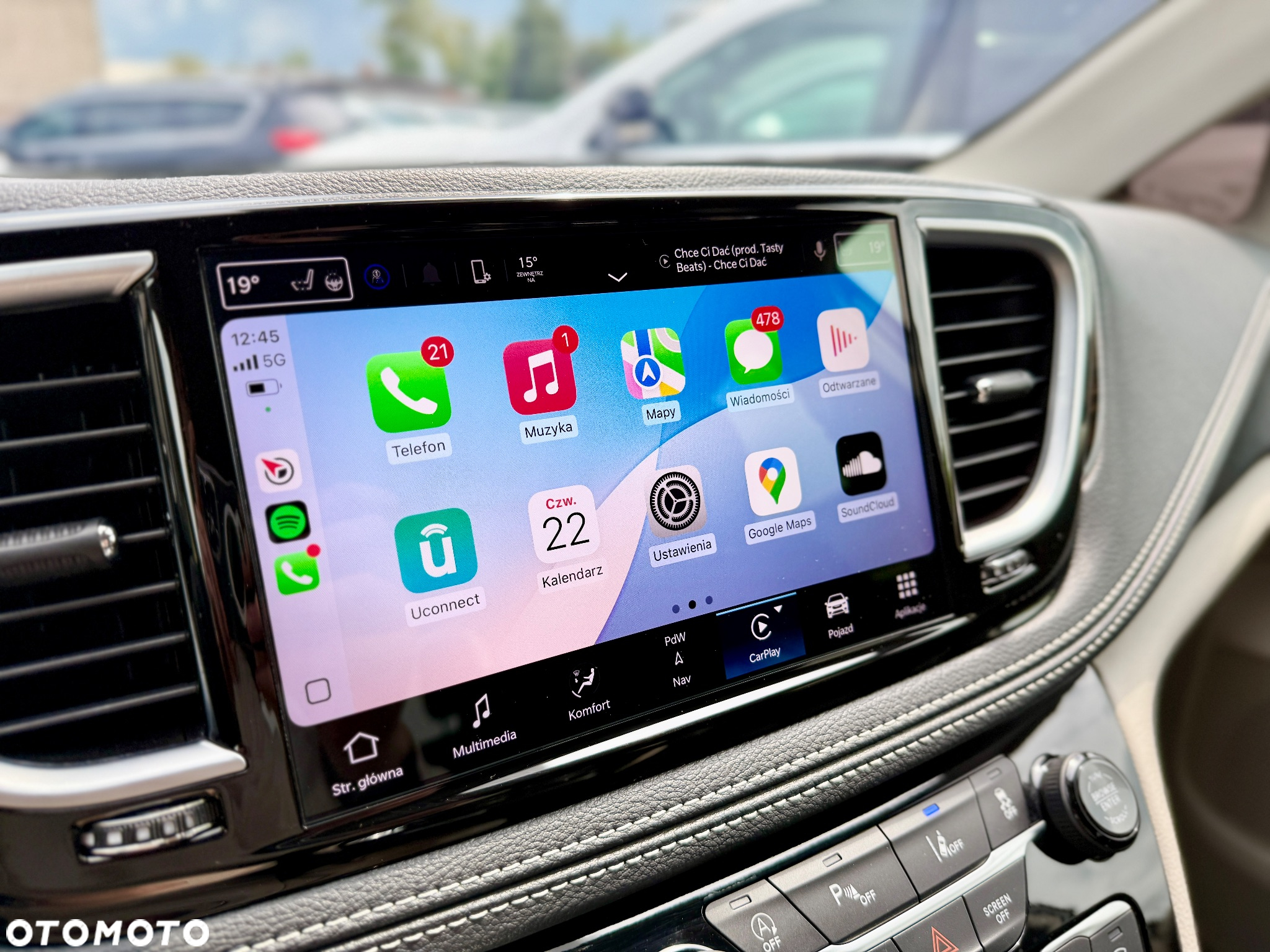 Chrysler Pacifica - 23