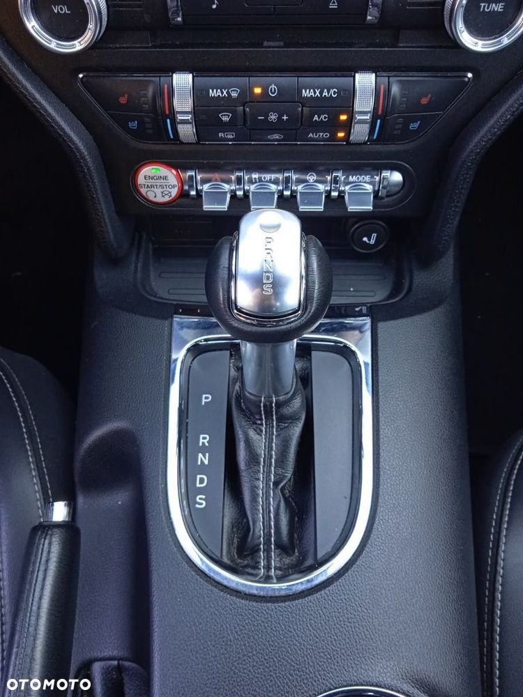 Ford Mustang 5.0 V8 GT - 28
