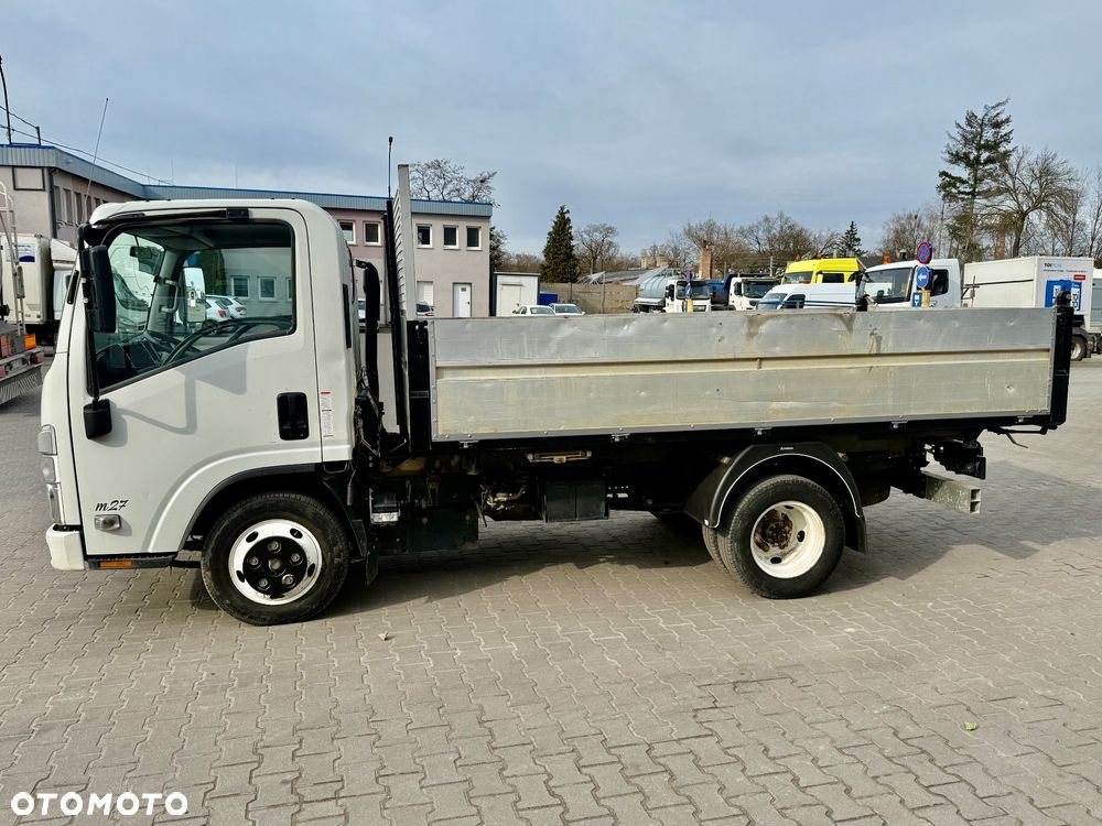 Isuzu ROMCAR M27 - 3