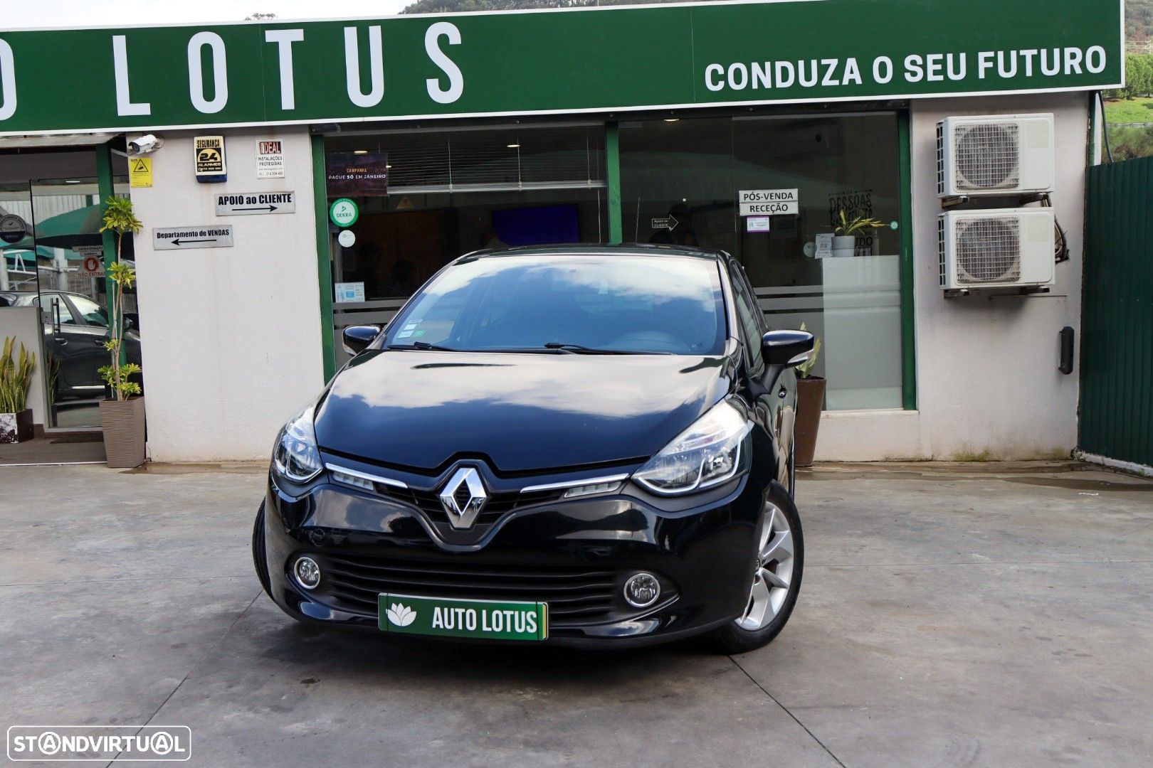 Renault Clio 0.9 TCe Limited Bi-Fuel - 1