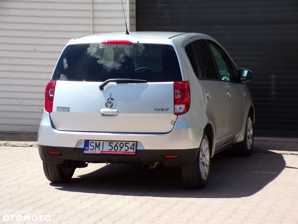 Mitsubishi Colt - 13