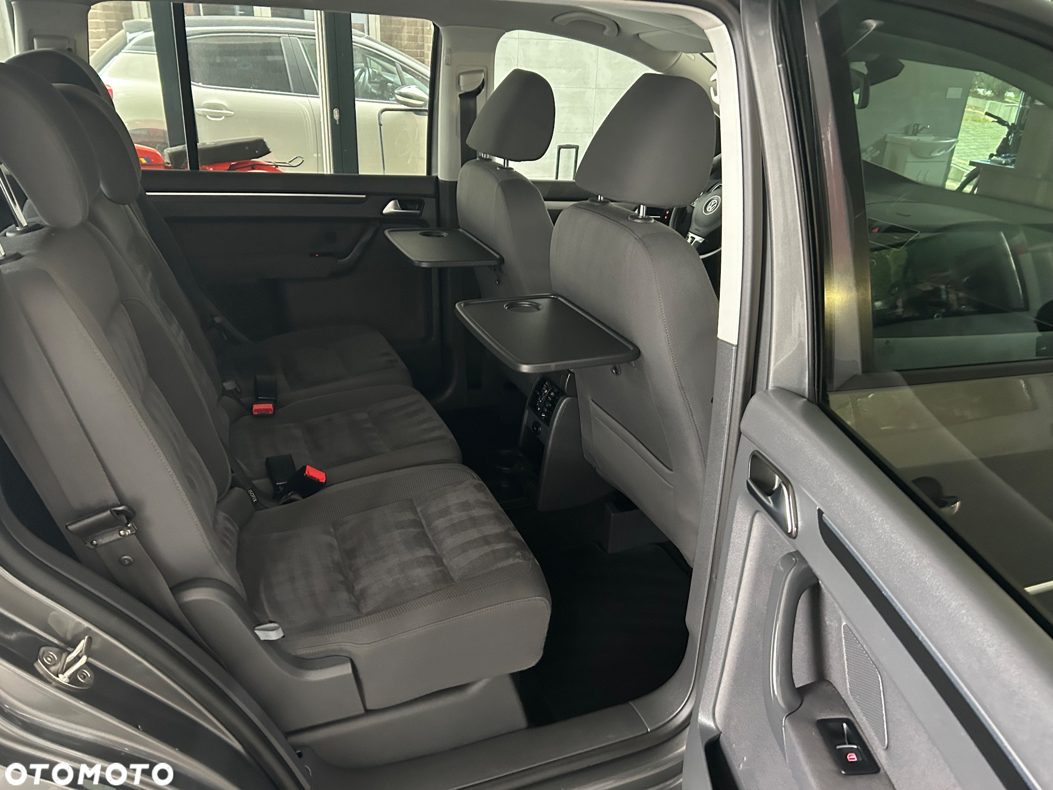 Volkswagen Touran 2.0 TDI BMT Comfortline Plus DSG - 25