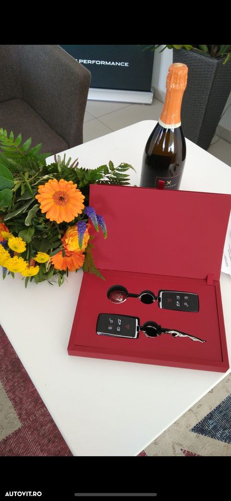 Jaguar F-Pace P250 AWD HSE - 11