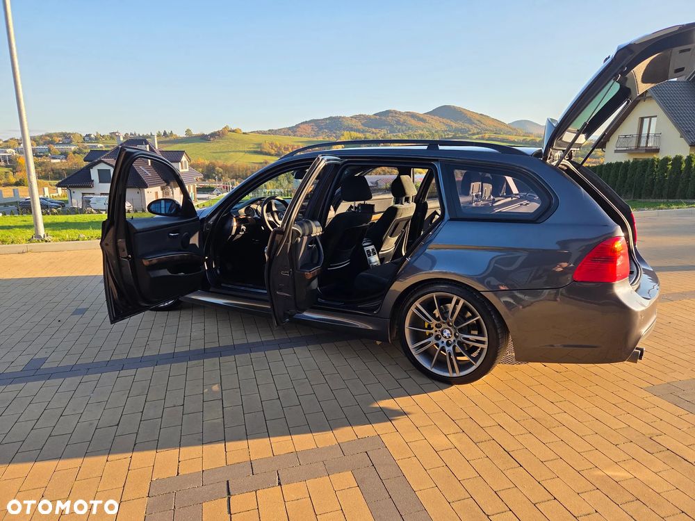 BMW Seria 3 325i - 12