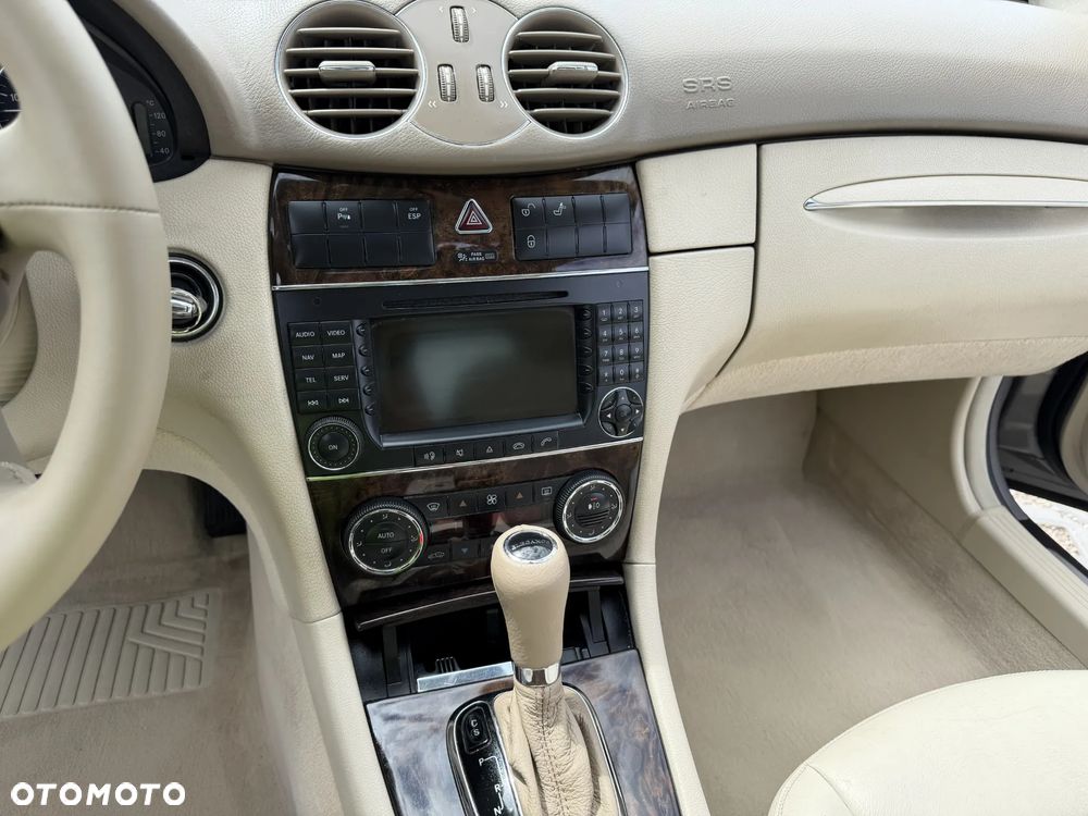 Mercedes-Benz CLK 320 CDI 7G-TRONIC Elegance - 12