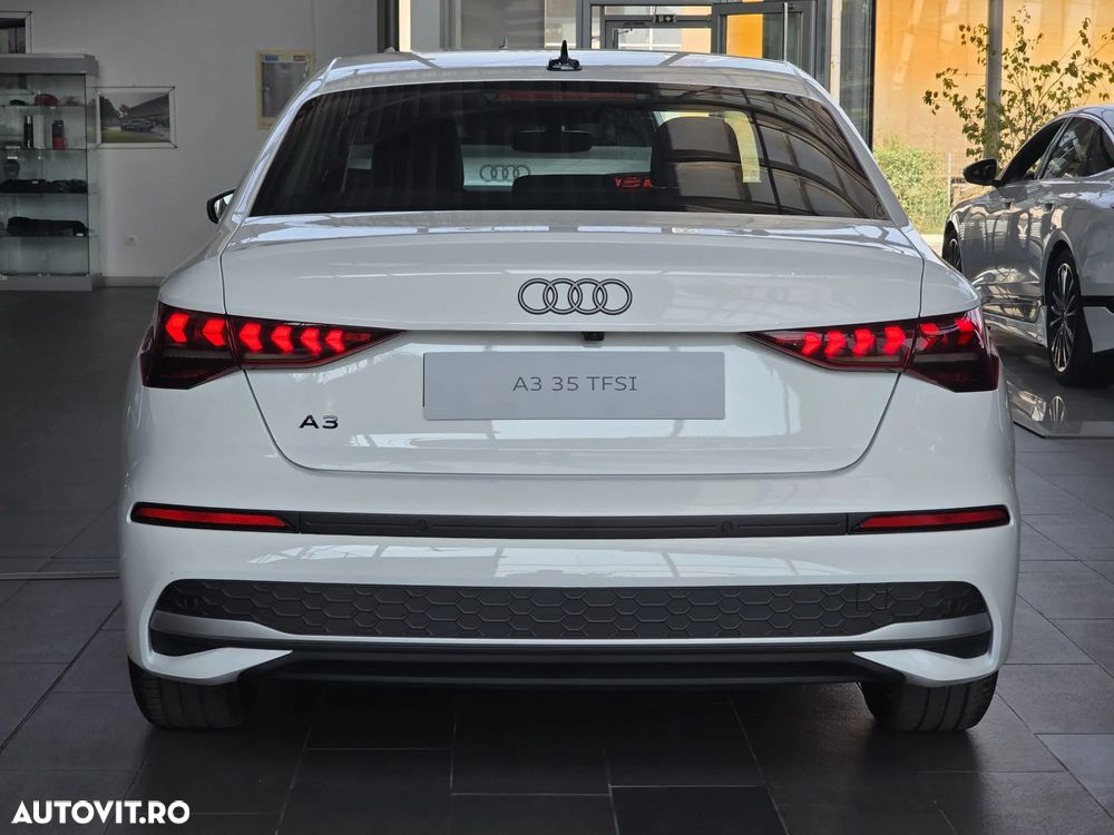 Audi A3 35 TFSI S tronic MHEV Basic - 3