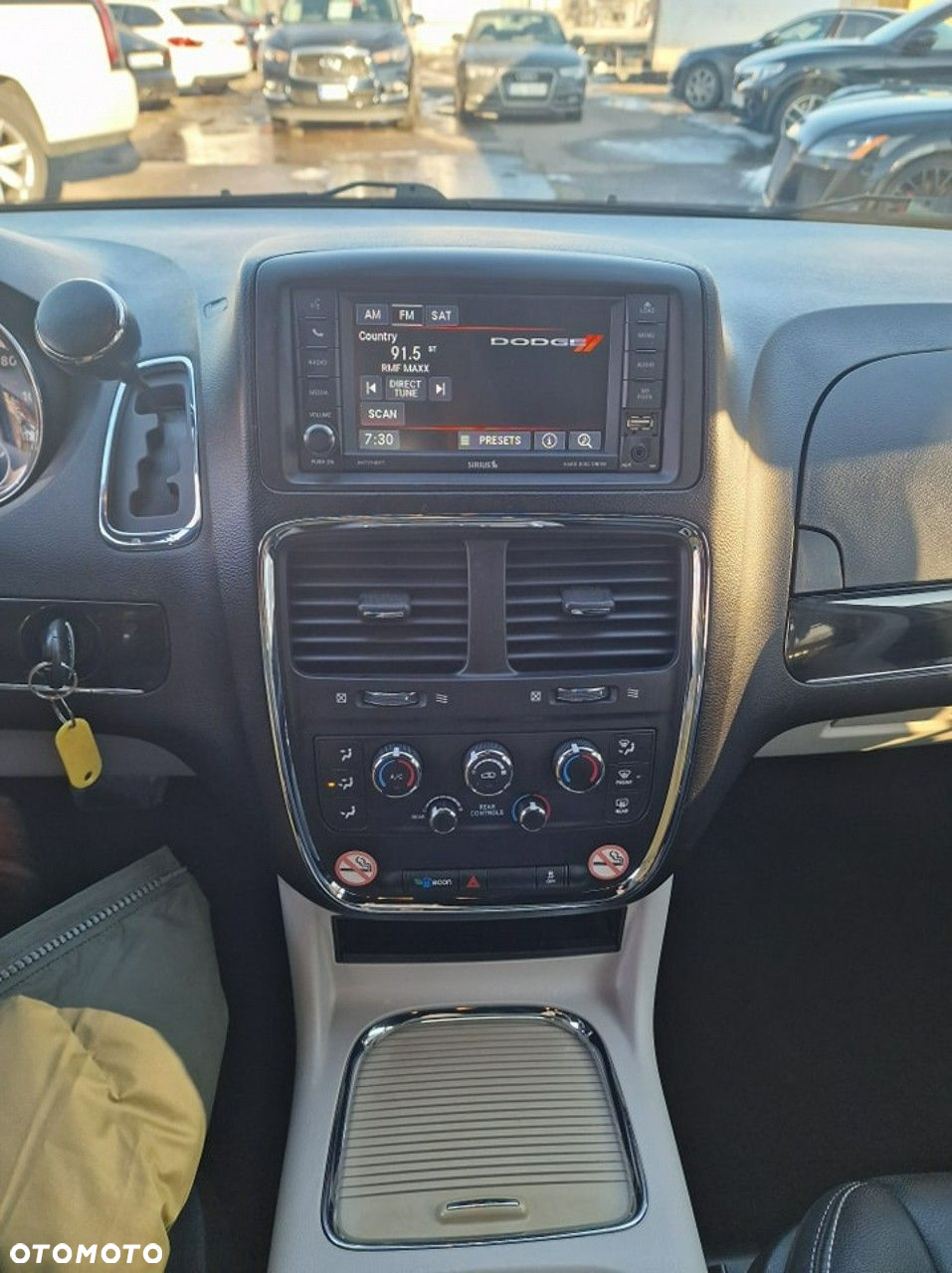 Dodge Grand Caravan - 14
