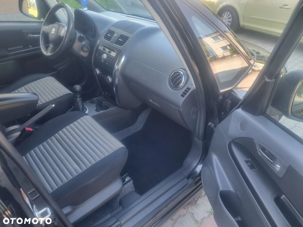 Suzuki SX4 1.6 Comfort - 8
