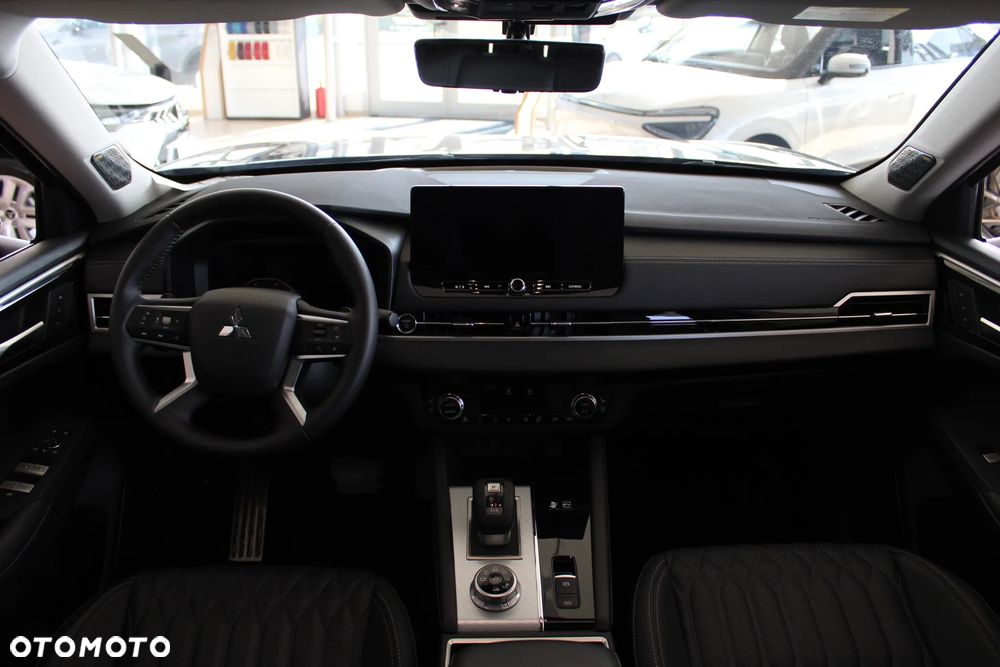 Mitsubishi Outlander Instyle - 26