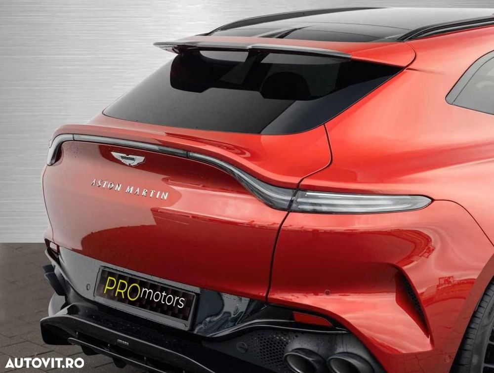 Aston Martin DBX - 5