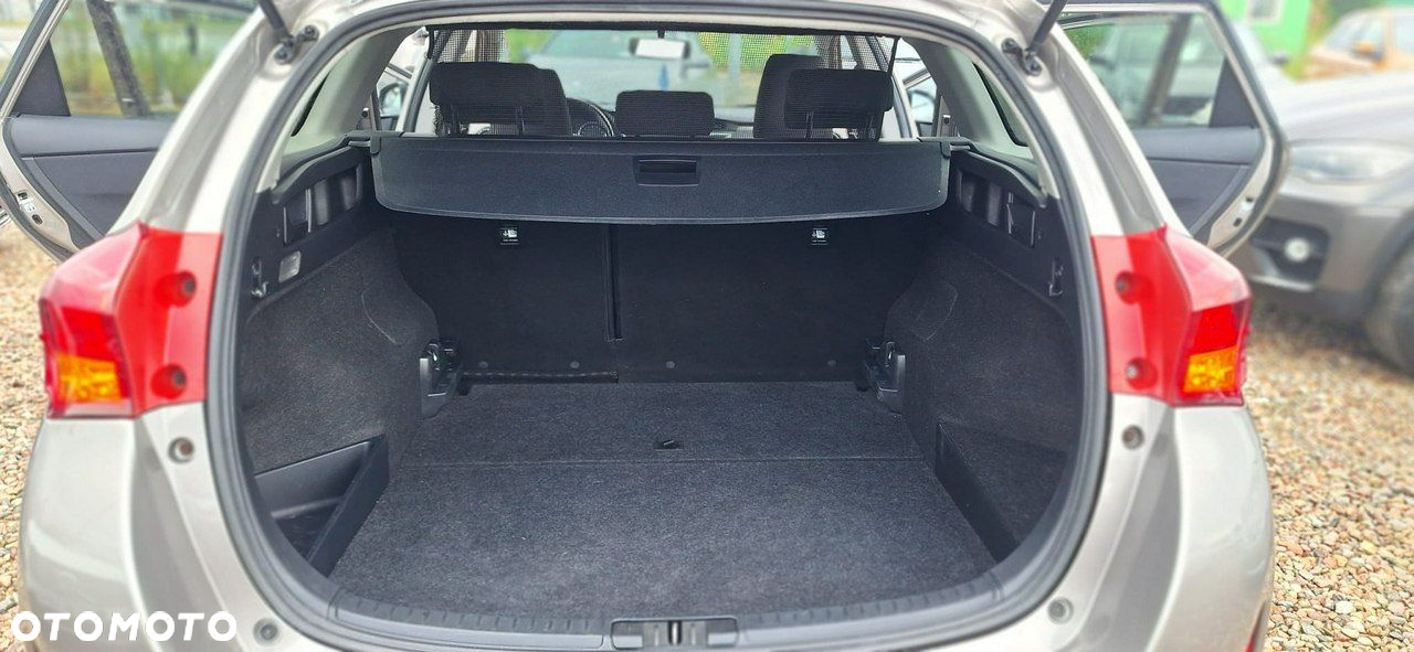 Toyota Auris - 18