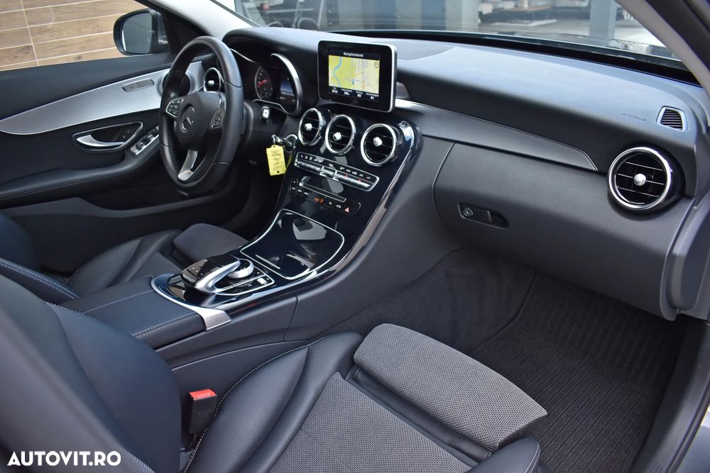 Mercedes-Benz C 220 CDI DPF Automatik Avantgarde - 9