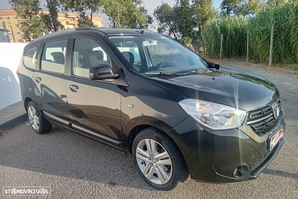 Dacia Lodgy 1.5 Blue dCi SL Go 7L - 1