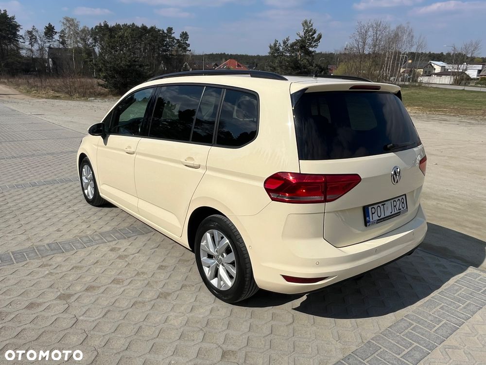 Volkswagen Touran 2.0 TDI SCR DSG Trendline - 3