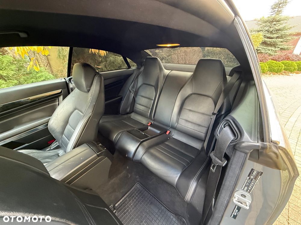 Mercedes-Benz Klasa E 220 CDI DPF BlueEFFICIENCY 7G-TRONIC Elegance - 16