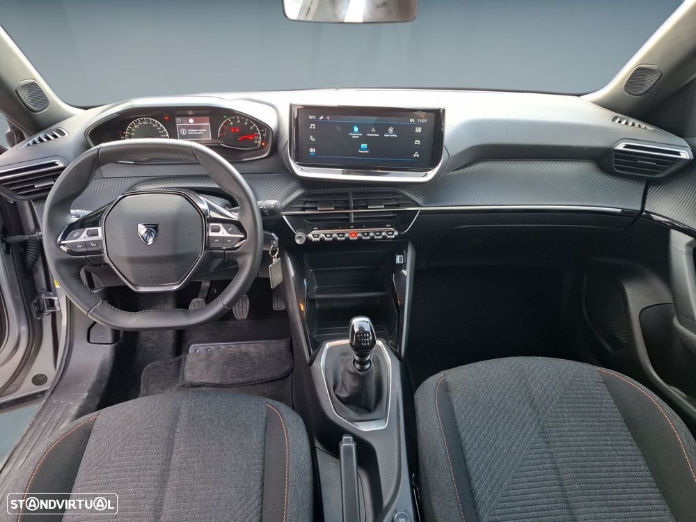 Peugeot 2008 1.2 PureTech Style - 12