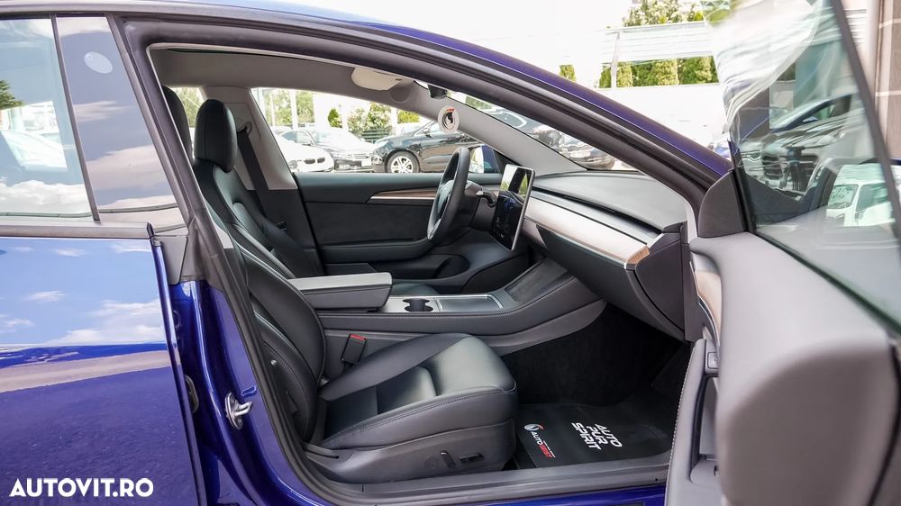 Tesla Model 3 Langstreckenbatterie Allradantrieb Dual Motor - 33