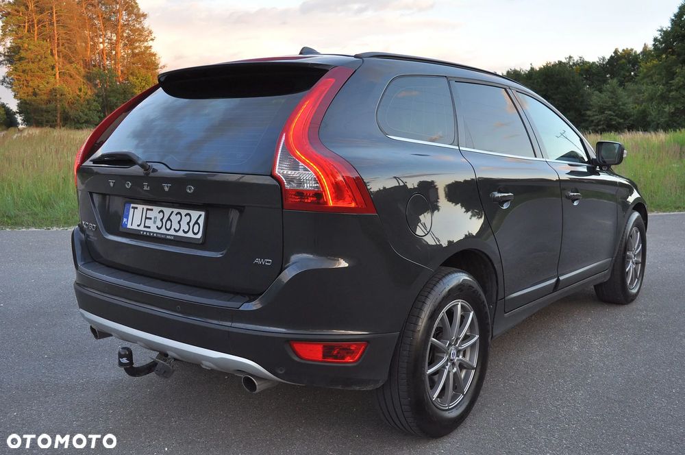 Volvo XC 60 2.4D AWD Momentum - 4
