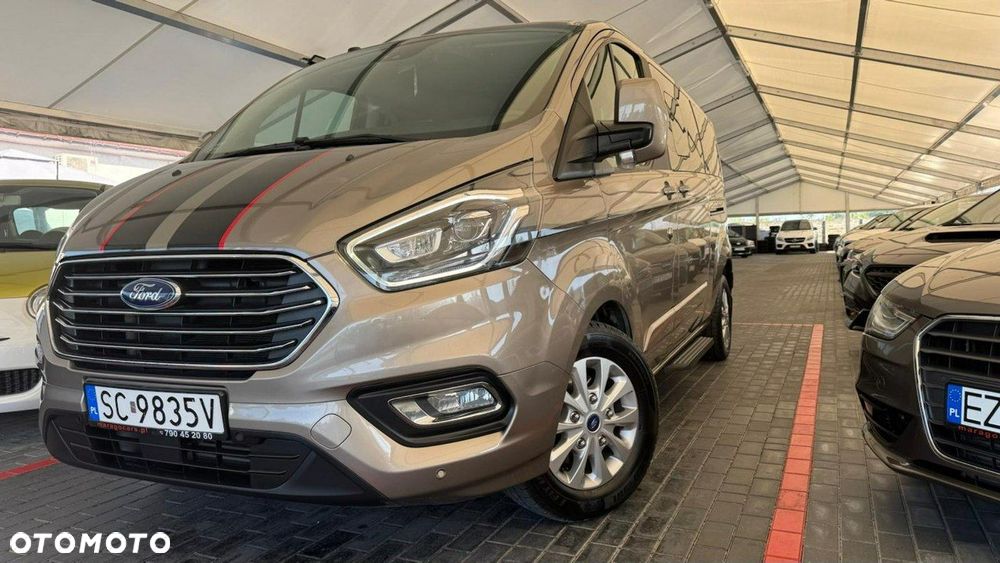 Ford Tourneo Custom - 18