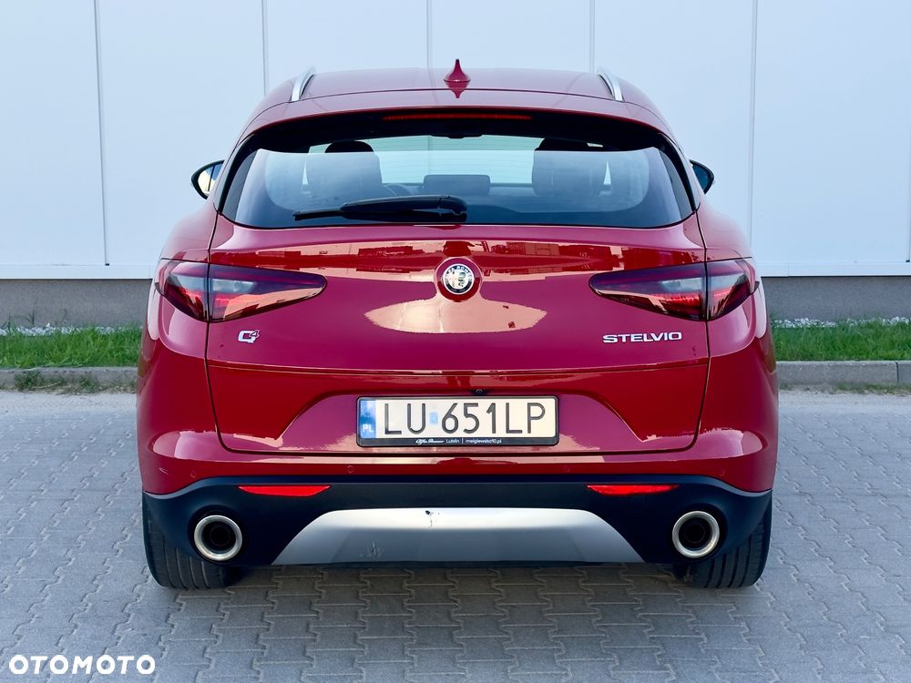 Alfa Romeo Stelvio - 7