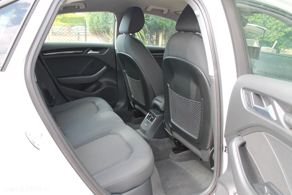 Audi A3 Limousine 30 TFSI S tronic - 17