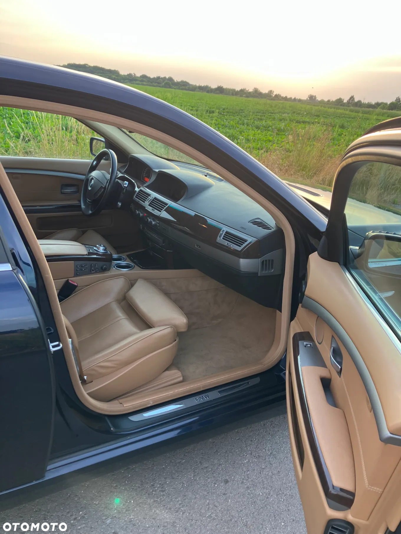 BMW Seria 7 750i - 4