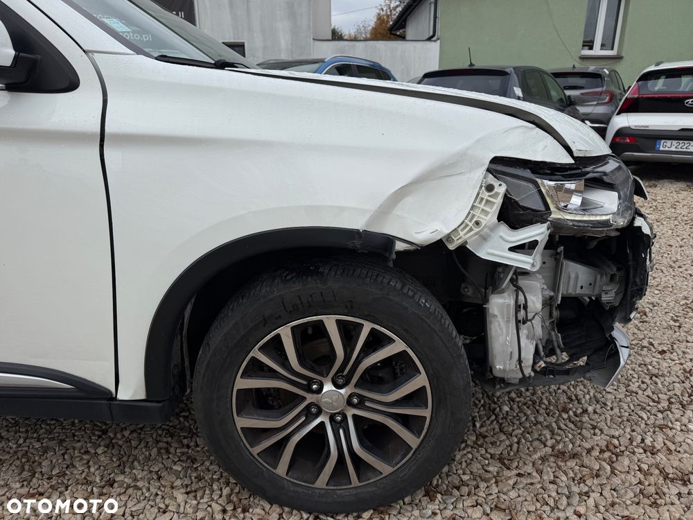 Mitsubishi Outlander 2.2 DID Intense + 4WD - 31