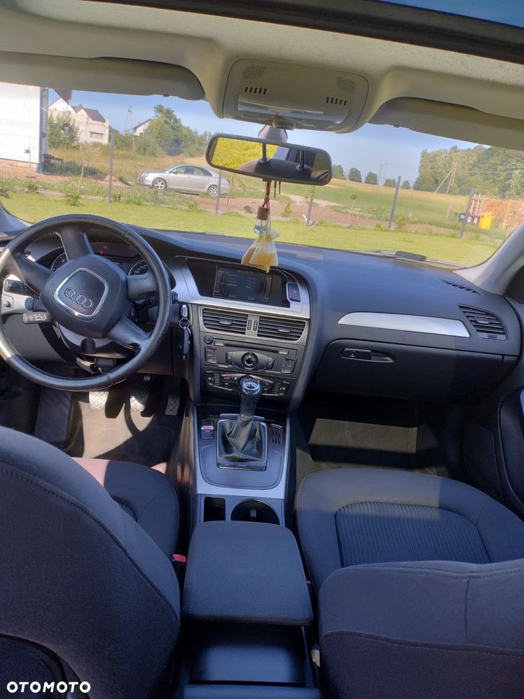 Audi A4 Avant - 13