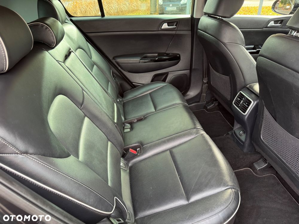 Kia Sportage - 16