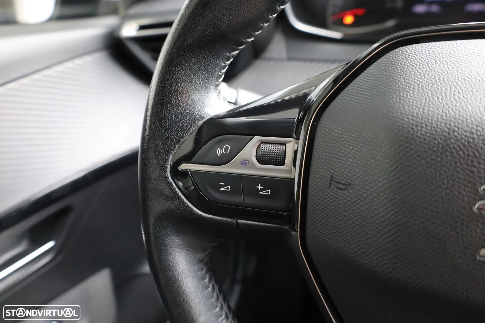 Peugeot 208 1.2 PureTech Active - 18