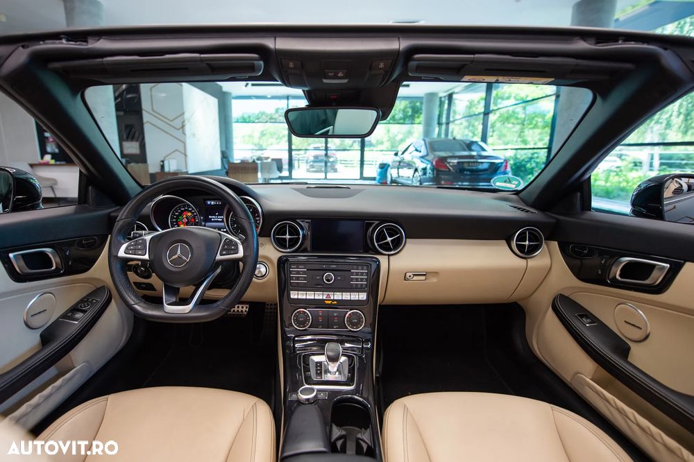 Mercedes-Benz SLC 300 9G-TRONIC - 6