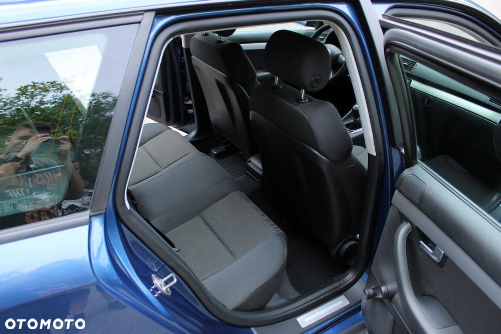 Audi A4 Avant 2.0 TDI - 14
