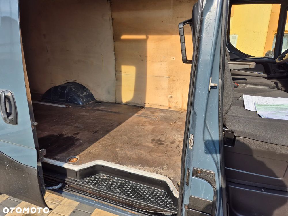 Iveco DAILY 35C17 170KM L3H2 KLIMA BLIZNIAK SUPER STAN NAVI - 16
