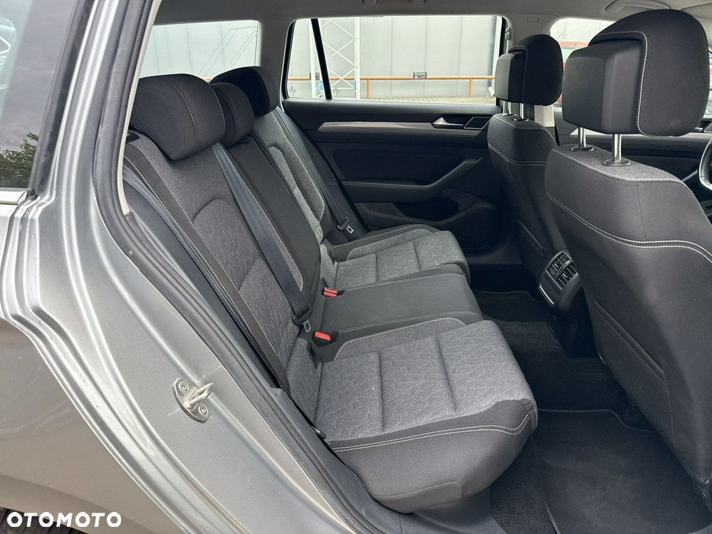Volkswagen Passat 1.5 TSI EVO Business DSG - 18