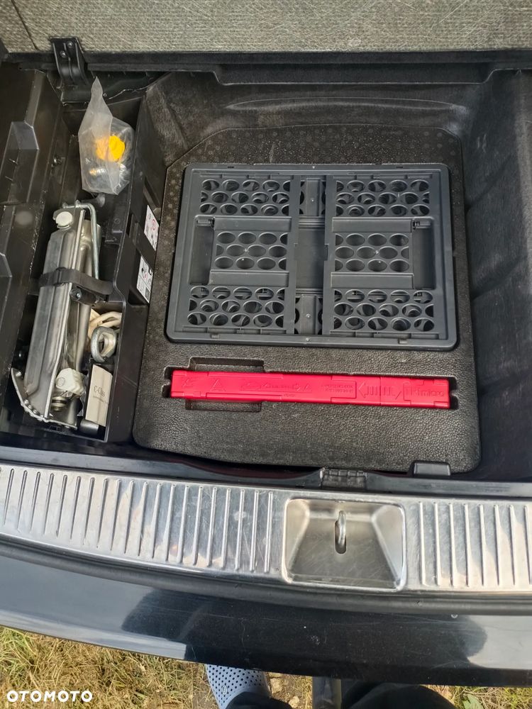 Mercedes-Benz Klasa C 220 T CDI DPF Automatik Avantgarde - 16