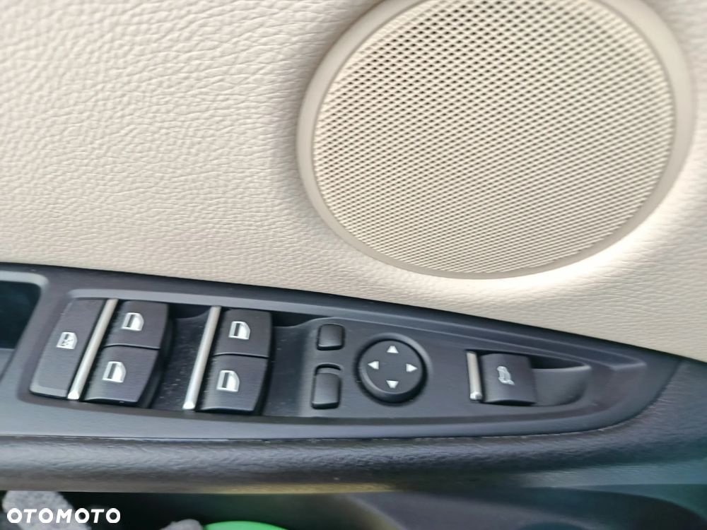 BMW X5 xDrive25d - 29