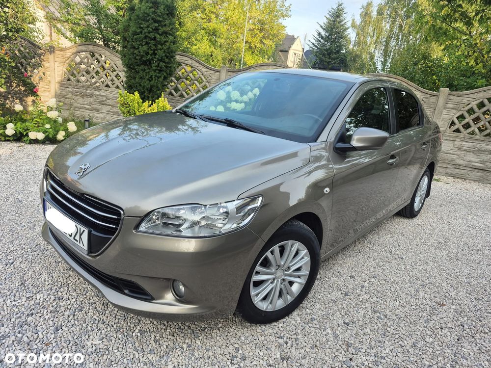 Peugeot 301 1.6 HDi Allure - 2