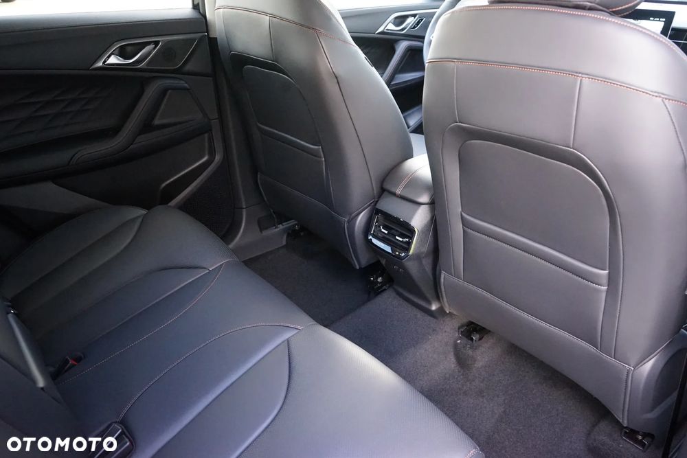 MG HS 1.5T HEV+ Exclusive - 24