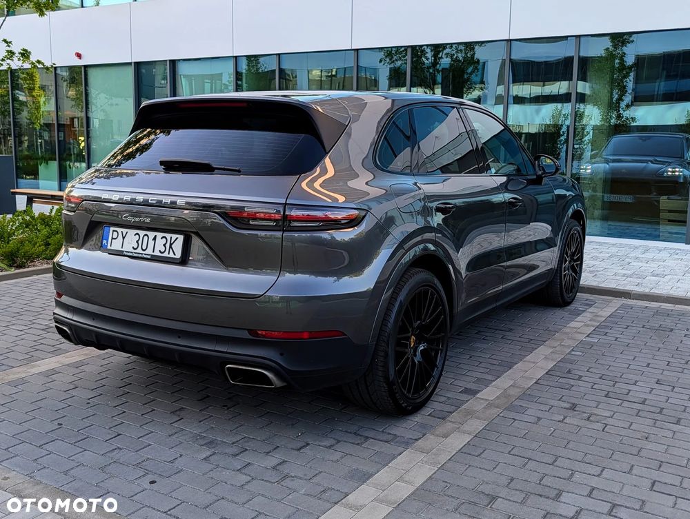 Porsche Cayenne Standard - 4