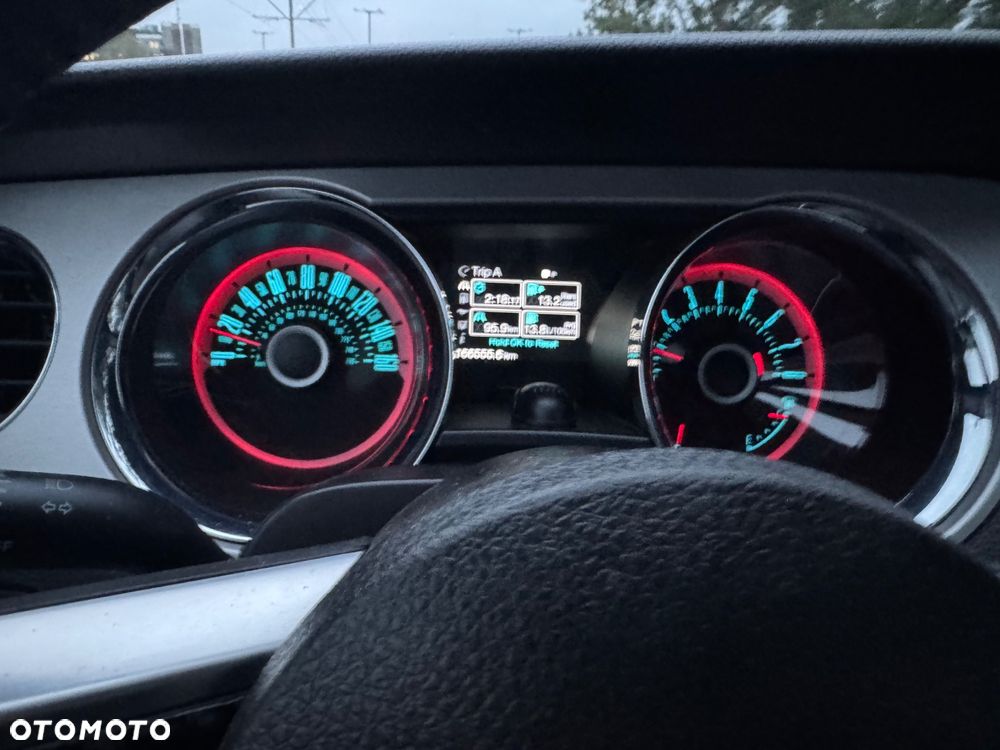 Ford Mustang 3.7 V6 Premium - 15