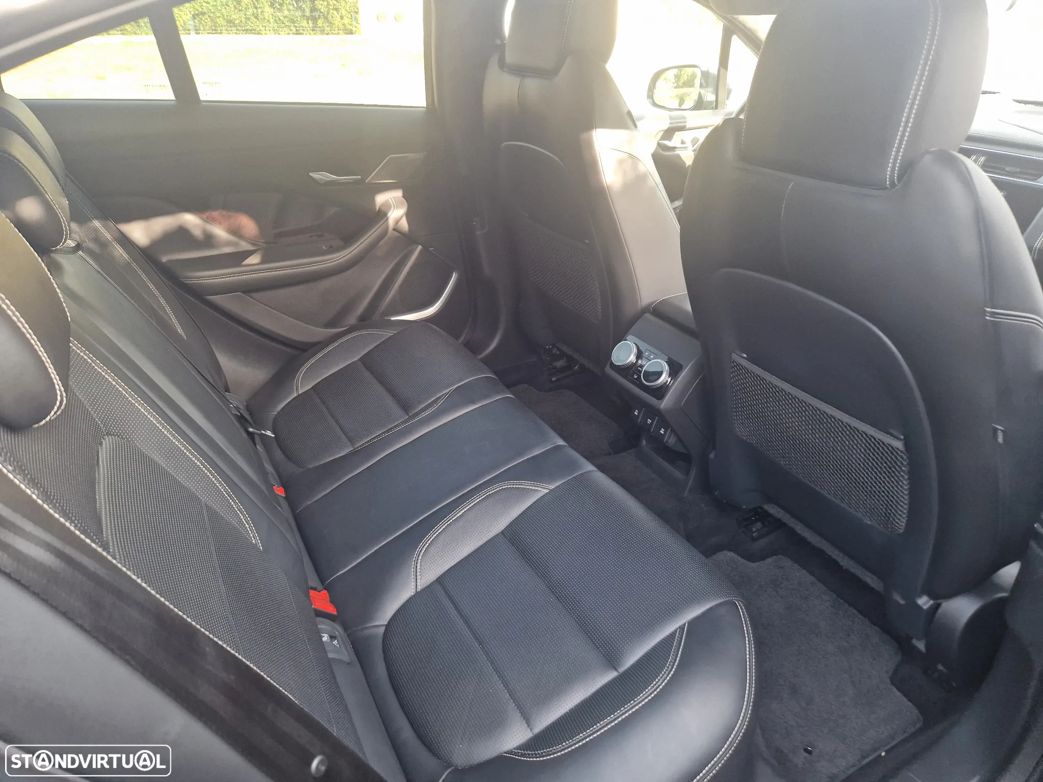 Jaguar I-Pace EV400 AWD R-DYNAMIC HSE - 15