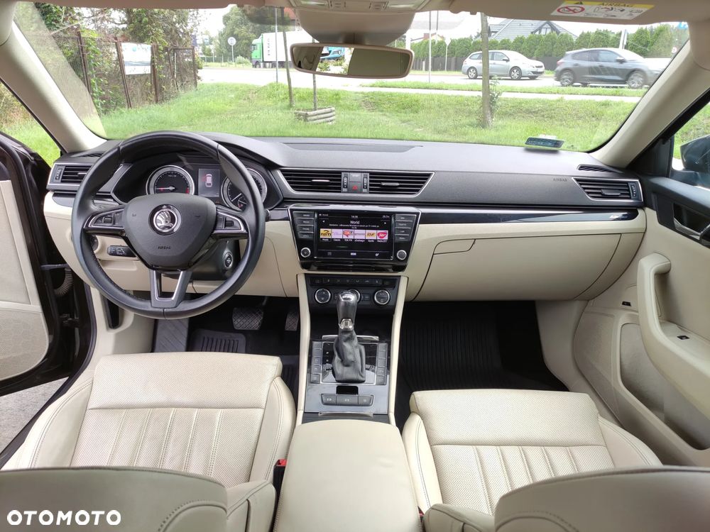 Skoda Superb 2.0 TDI L&K DSG - 16