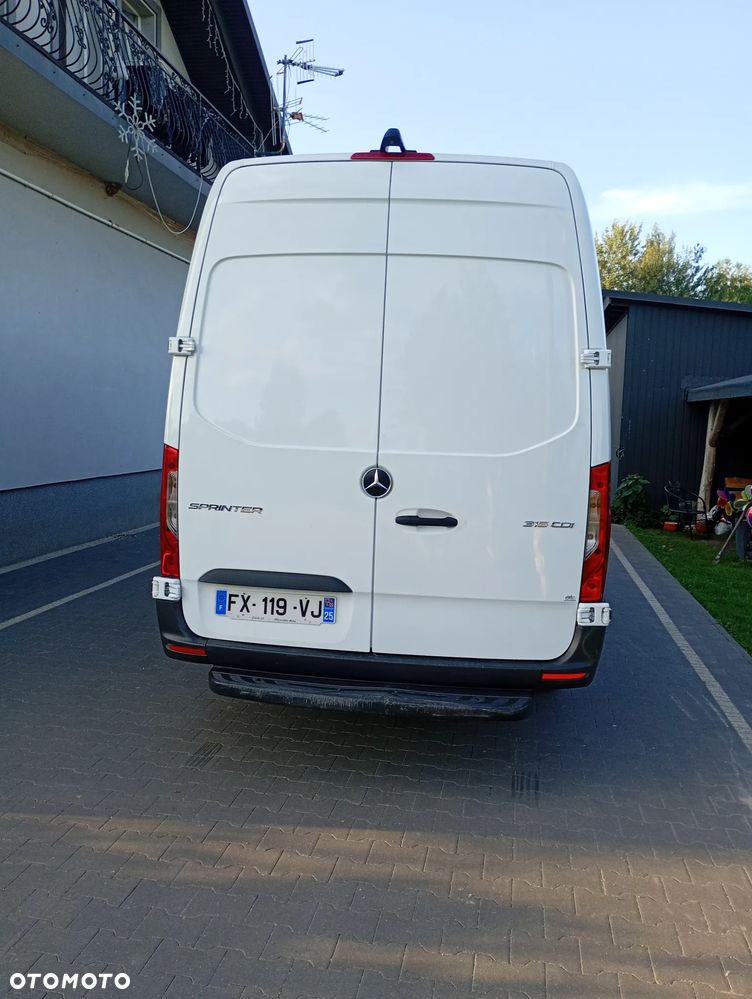 Mercedes-Benz Sprinter - 3