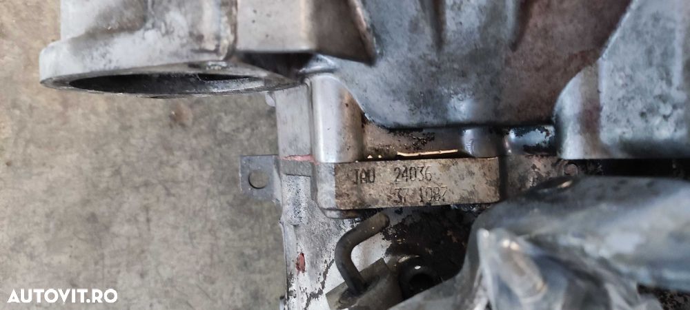 Cutie manuala 6 trepte volksagen vw golf 5 cod cutie JAU - 3