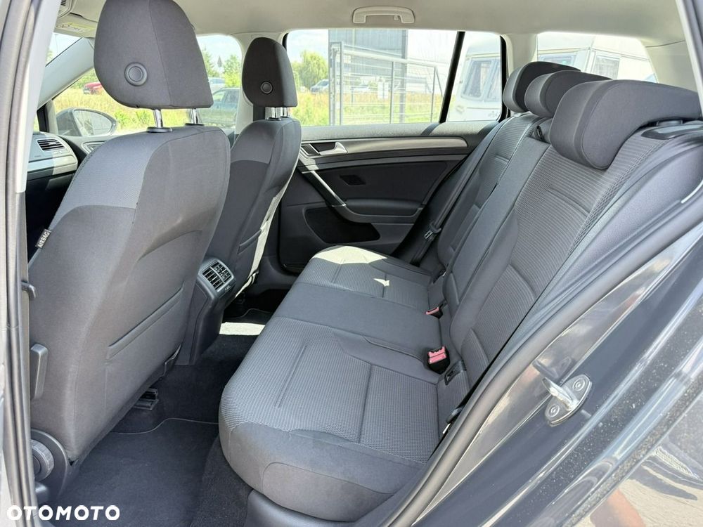 Volkswagen Golf 1.6 TDI SCR DSG Comfortline - 12