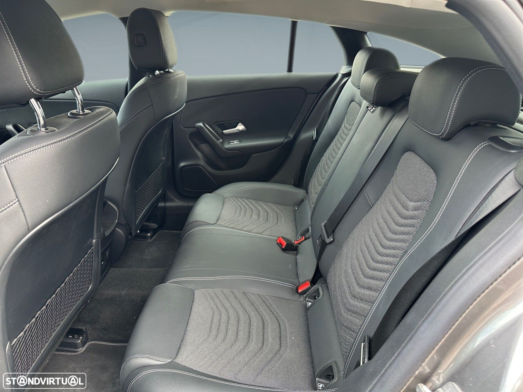 Mercedes-Benz CLA 180 d Shooting Brake Progressive Aut. - 13