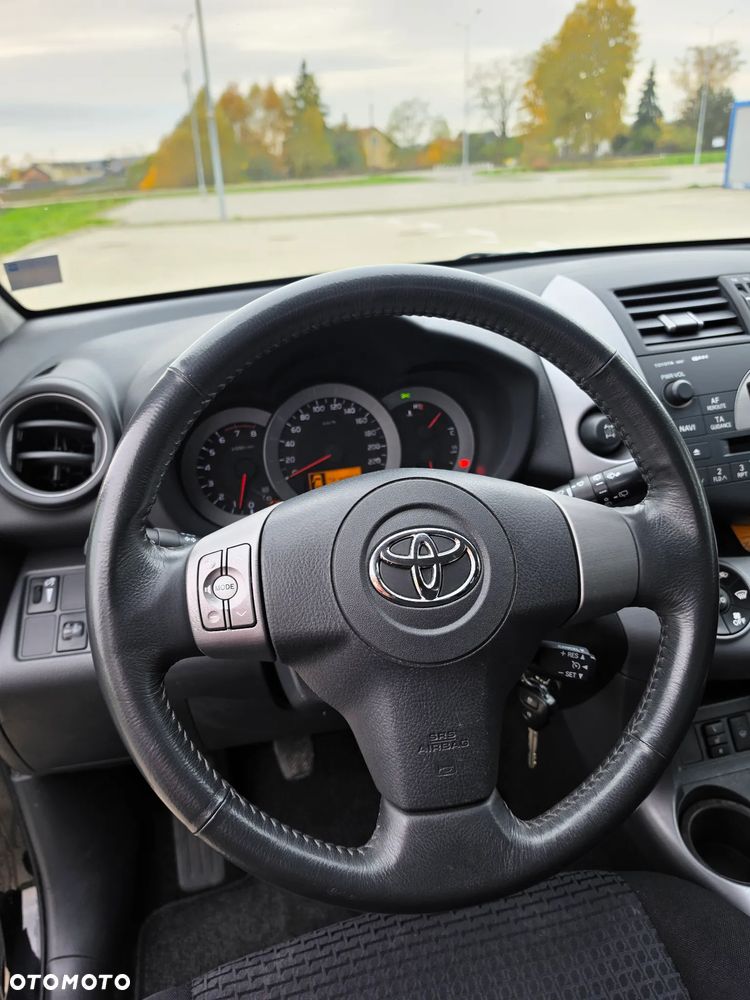 Toyota RAV4 2.0 4x4 Travel - 23