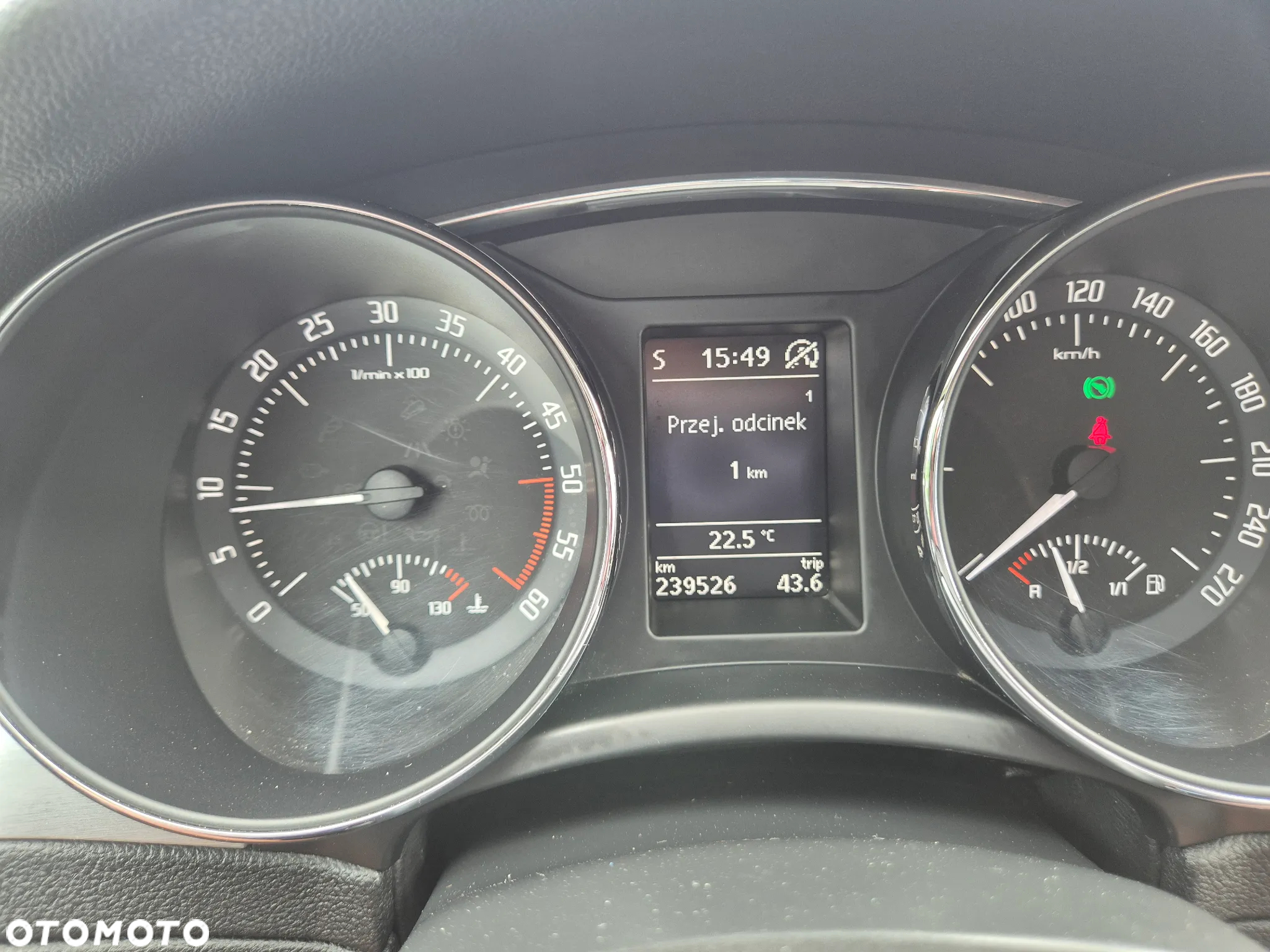 Skoda Superb 2.0 TDI DSG Exclusive - 24