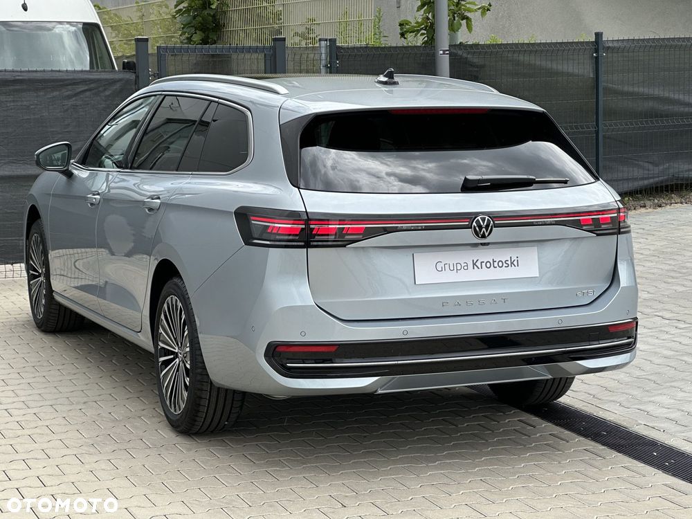 Volkswagen Passat Variant 1.5 TSI EVO Elegance DSG - 8