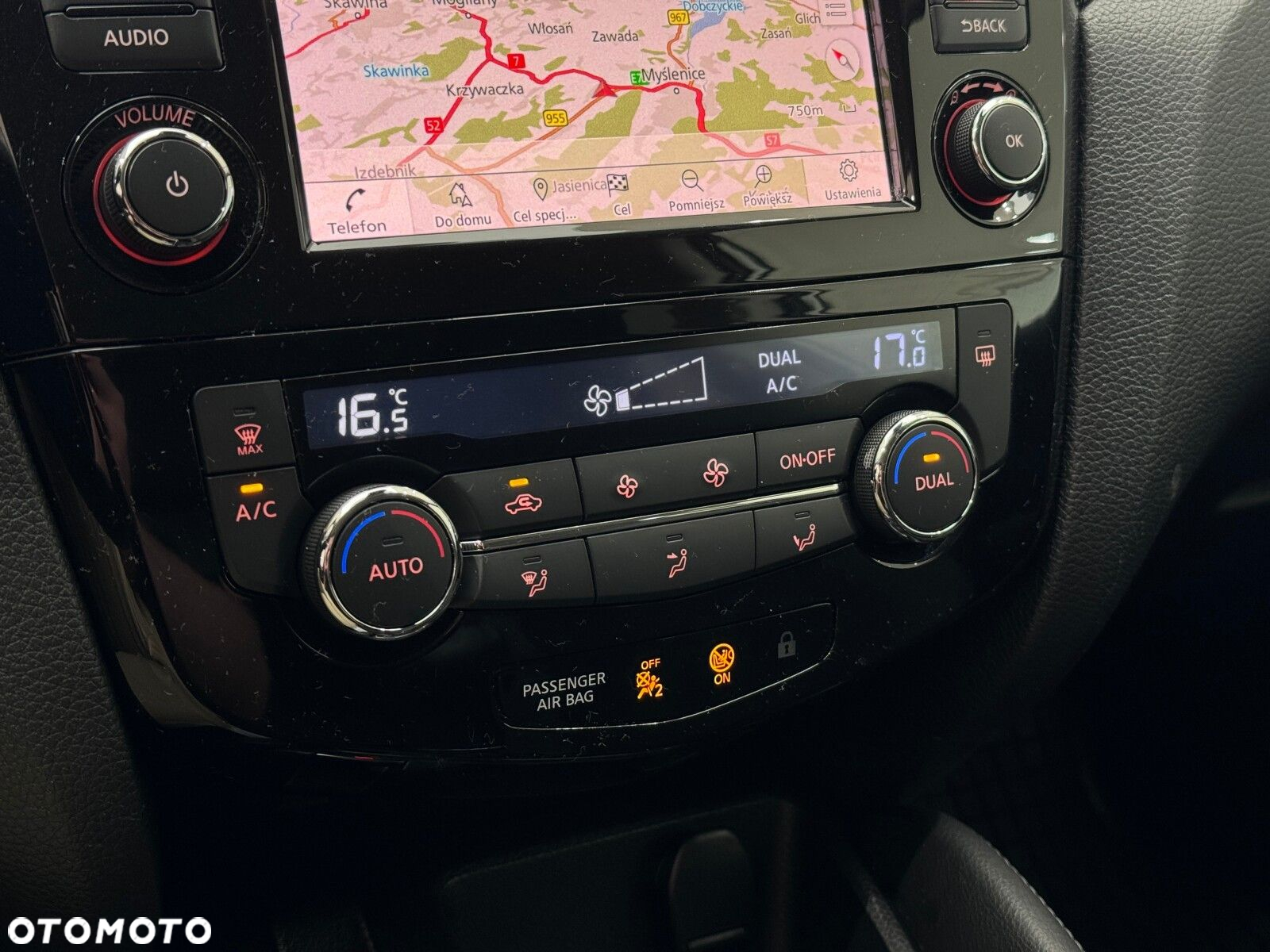 Nissan Qashqai 1.3 DIG-T N-Connecta - 29